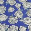 Viskosejersey - wei&szlig;e Rosen auf Kornblumenblau (1 St&uuml;ck = 3  Meter)