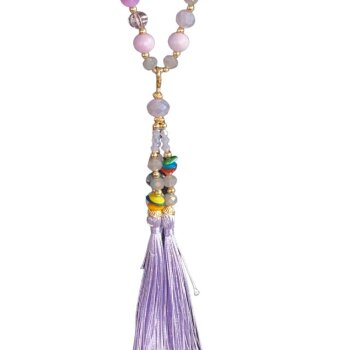 Handgemachte Boho-Halskette mit hochwertigen Glasperlen...